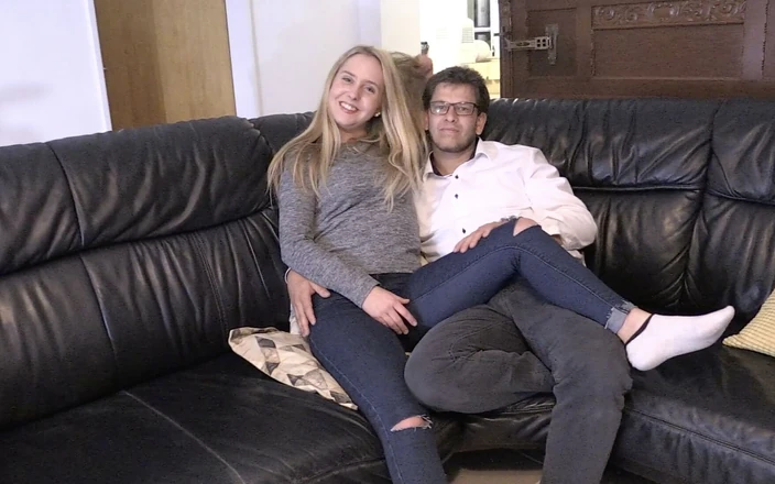 Casting66: Kira Första sex 18 år med en vän!!