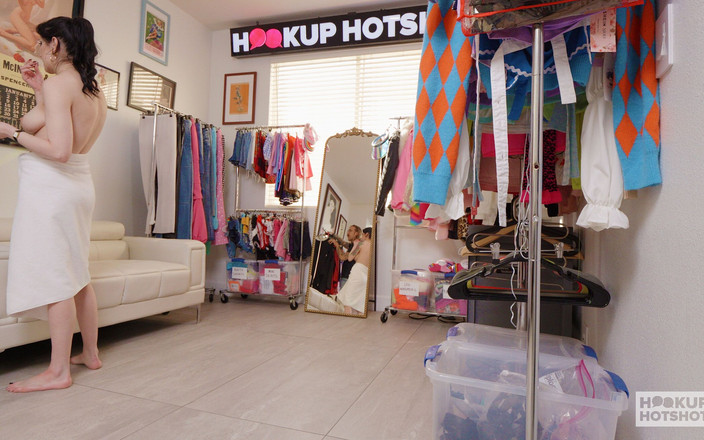 HookUp HotShot-BTS: शर्मीली Anna de Ville ब्रायन गोज़लिंग के अश्लील सेक्स को और अधिक चाहती है!