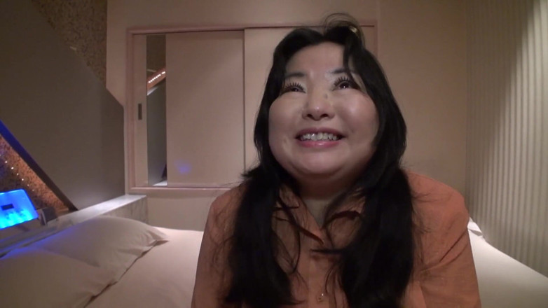 Apolix-JP: Michiko I Met, de 55 anos, em um site de namoro
