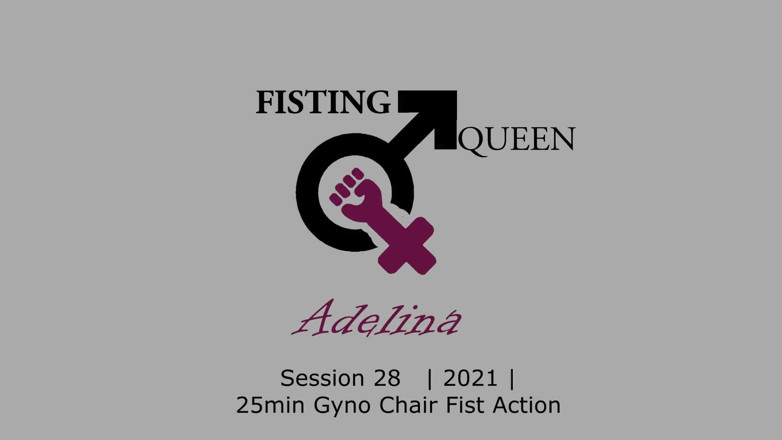 FISTINGQUEEN: Fisting v černých latexových šatech a latexových rukavicích - Adelina Noir