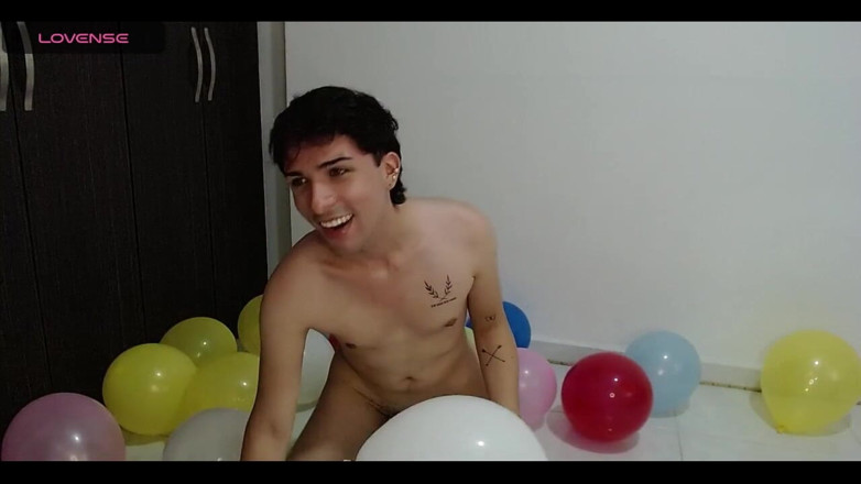 Diego_latinboy: Pop balon!