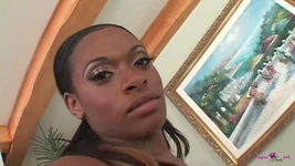 Estas dos perras Black Cherry y Tamara Lamere compartieron un semen de chicos con sus bocas