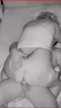 Puchis matura scopata dal suo figliastro MILF Vero sesso fatto in casa