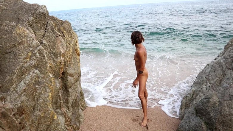 Magia Rosa: Spompinare in spiaggia