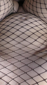 寝取られPOV:私は友人に妻を性交させ、彼はコンドームなしで彼女に射精しました - ミルキーマリ