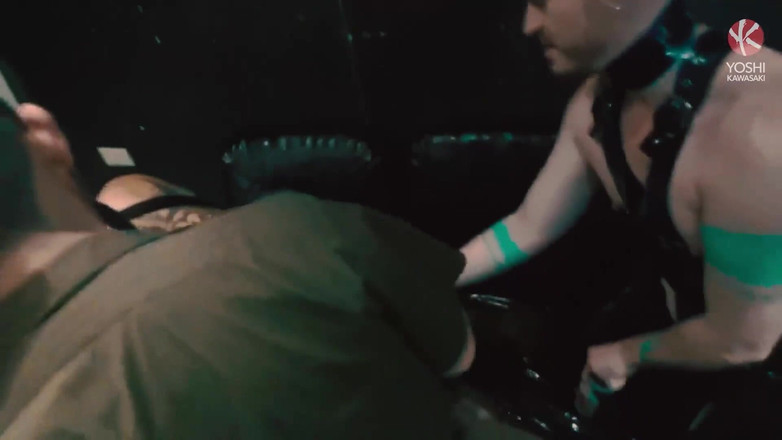 Yoshi Kawasaki XXX: Yoshikawasakixxx - Jock fiste au coude, gays, Yoshi Masaki et Axel...