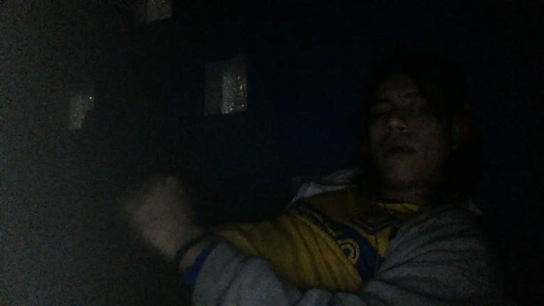 AlexAlejandro13: Volwassen man in de vroege ochtenden