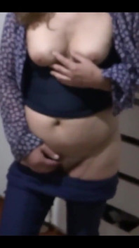 Beautiful Sister-in-law Shows off While I Jerk off in Front of Her, She Loves to Show off