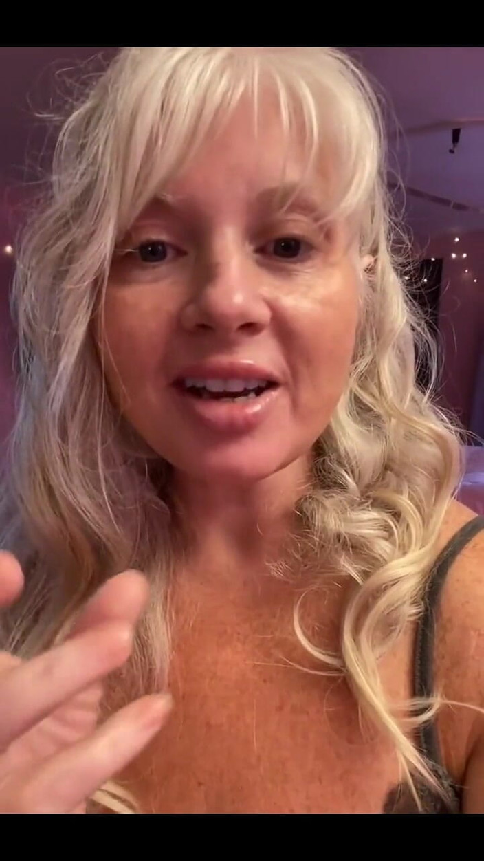 PaintedRose: Realmente bueno escondiendo cosas.