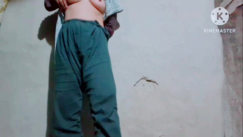TricolorMusic3: Buceta sexy e quente demais leva tempo demais para esfriar