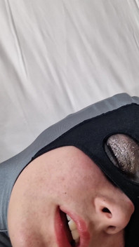 POV Elena Clark Batgirl Zentai nylon gris blanc