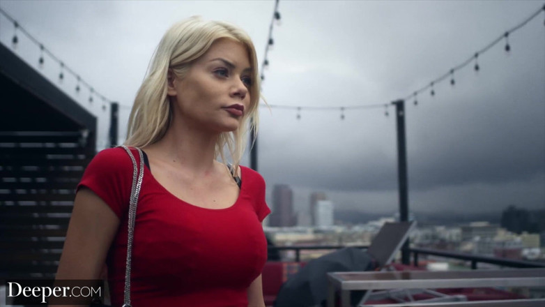 Deeper: Profunde. Blondele gemene Riley și Elsa au parte de un sex în...