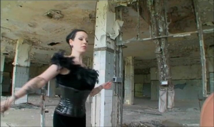 Absolute BDSM films - The original: Блондинку с большими сиськами унижают, порет задницу, щипают киску