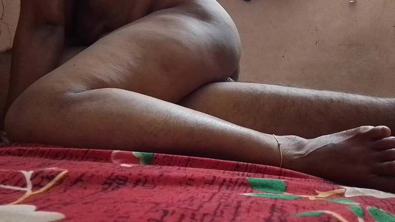 Skydreem1104: Il marito fa sedere sua moglie fuori del suo pene...