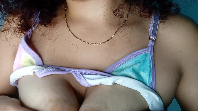 ViolettaMiller: Gel ve göğüslerimle tanış