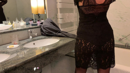 Business Bitch: Dantel elbiseli ve külotlu çoraplı sekreter seksi