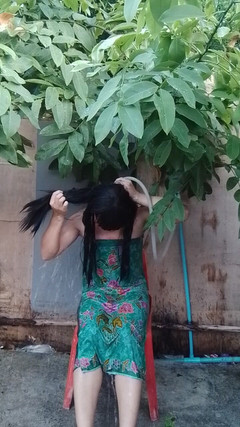 Fampfy Nana: Fare la doccia all'aperto e lo filmo