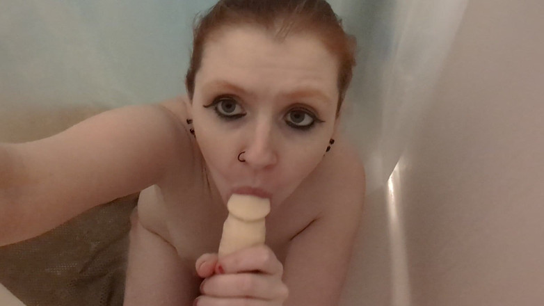 Sin Spice by Sophia Sinclair and Jasper Spice: Chupandote En La Ducha