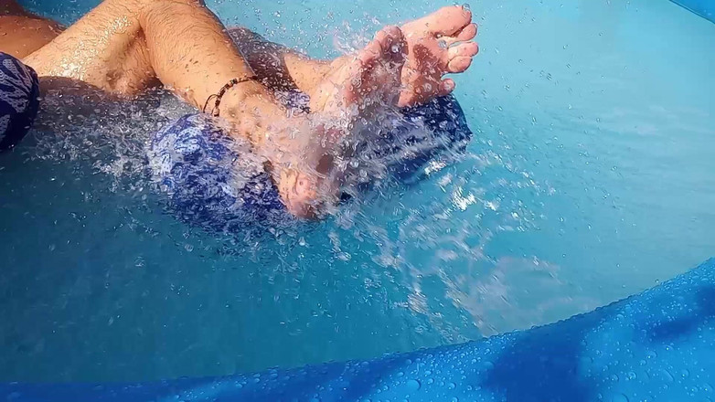 Midsouth Foot Fetish: Předvádím můj zadek a chodidla