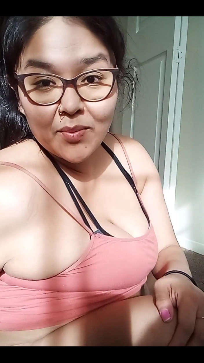 DeesDeepThroat: Sunny Dee ngọt ngào. Làm việc trong bữa trưa của...