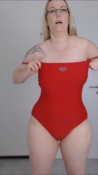 Un vis într-un costum de baie