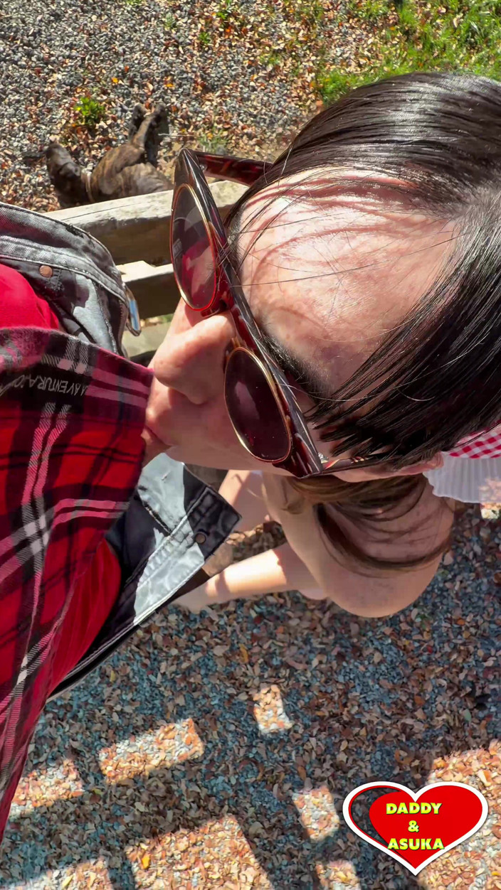 Daddy and Asuka: Sexy Gingham dívka je ošukaná a dostane creampie venku na...