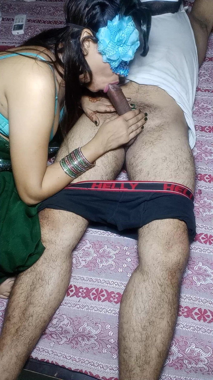 cuteindiancpl21: Индийская горячая жена делает минет его мужу
