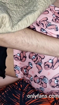 Del buon sesso con mio cognato nel letto del mio ragazzo quando è andato per il lavoro