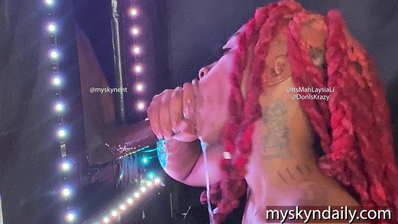 MySkyn Entertainment: गले वाली बकरी को बड़ा काला लंड मिलता है