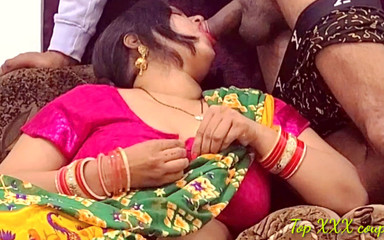 Topxxxcouple: 火辣继妹和继兄弟玩XXX乐趣