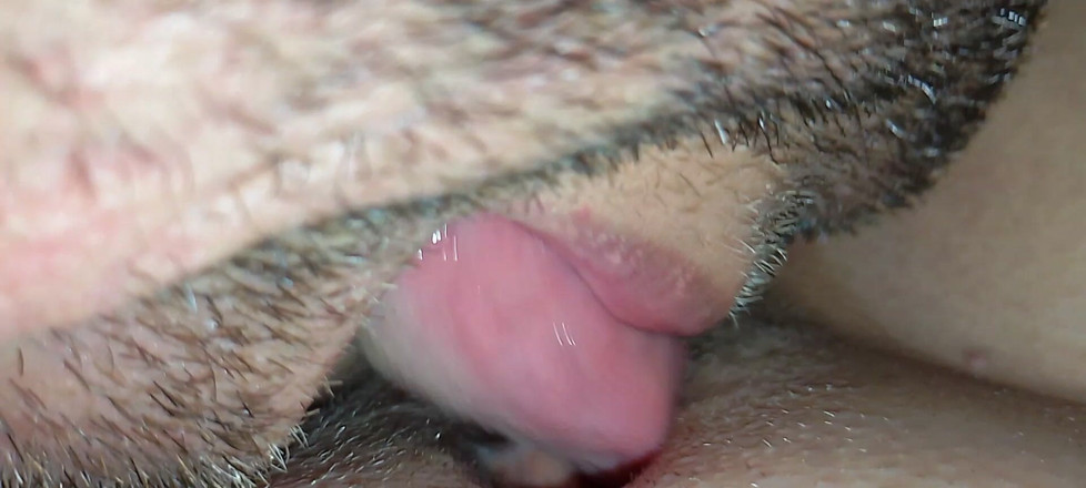 Creativeblondie: मेरी चूत को चाटा जा रहा है