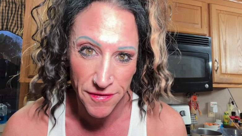 Kandy legs: Muscle MILF Ingest Crushing Cuck Kitchen Devour