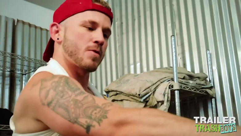 Trailer Trash Boys: Ragazzi di trailertrashboys. Jocks andrew delta e Buck Richards Allevamento