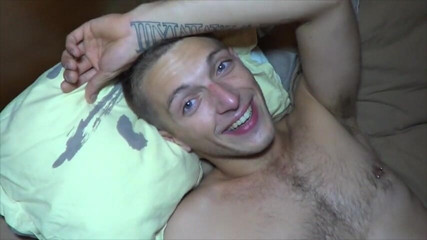 Gaybareback: Gej ssie XX kutasa prostego
