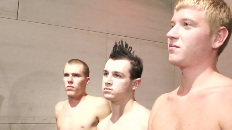 BAREBACK COMMUNITY: Kurva Raw s mrdkou