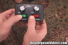 Sybian Orgasm Videos: Babička děvka jezdí na zaprášené kundě na sybian vibrátoru!