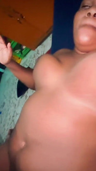 Tetona Mamá Tiene Orgasmo