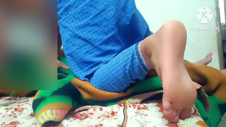 T. Sonai: Ban đêm mẹ kế ghi hình con trai riêng làm tình...