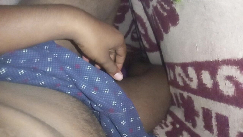 Sweet Indian cock: Masturbasi luar ruangan cowok gay India