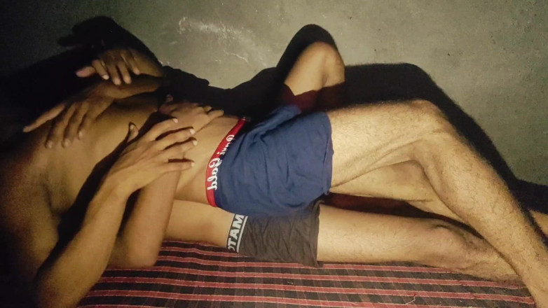 Damniraj: Freund fickte mich, indem er einen großen schwanz in mund...