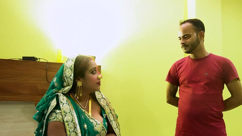 Queen star Desi: Bhabiji ke sath dono devor mil kor chudai kia hardcore...