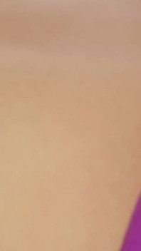 Seksi Japon transeksüel Aika ateşli anal seks yapıyor ve ağzına boşalıyor
