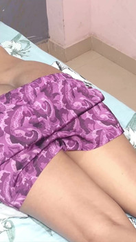 Mallu yenge hizmetçi ramu tarafından amını sikiyor