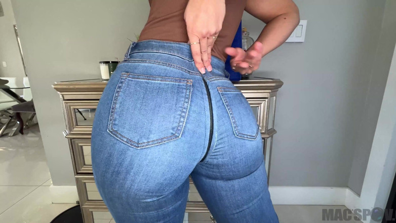 J-Mac: bari gand vaali beb kelsi monroe, jmac ka bara land...