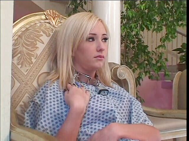 Analconda: Blonde prostituierte liebt es, in ihren arsch gebohrt zu werden