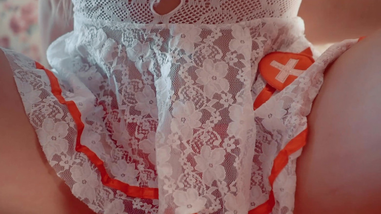 ReplayXXXLady: 这个性感的护士让我的鸡巴暨快