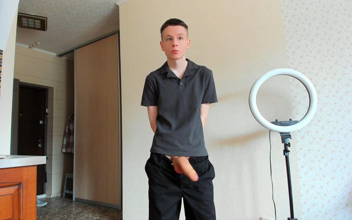 Morflot24: Я могу кончить тебе в рот, пока ты на коленях!