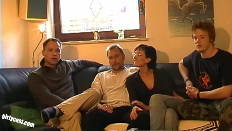 Girlycast: Lisa maakt Mannie tot een cuckold