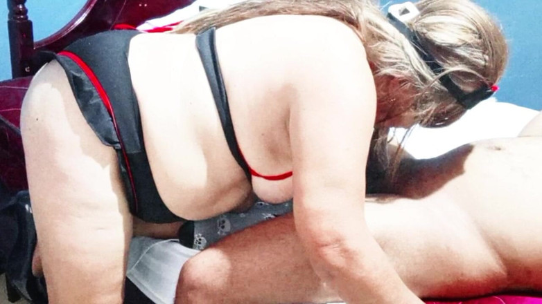 Milfta boohot: Pensionierte Krankenschwester Oralsex Großer Arsch MILF