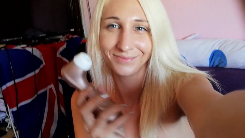 Cuteblonde666: Vibrator testet masturbation und orgasmus. Satisfyer auf großem kitzler und...